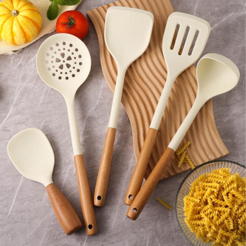 1pc Durable Silicone Turner with Long Wooden Handle for Non-stick Pans