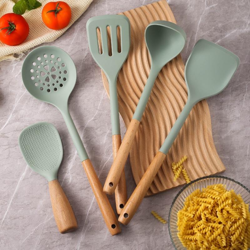 1pc Durable Silicone Turner with Long Wooden Handle for Non-stick Pans